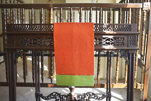 Multicolor Hemstitch Guest Towel. Scarlet Ibis & Macaw Green - Click Image to Close